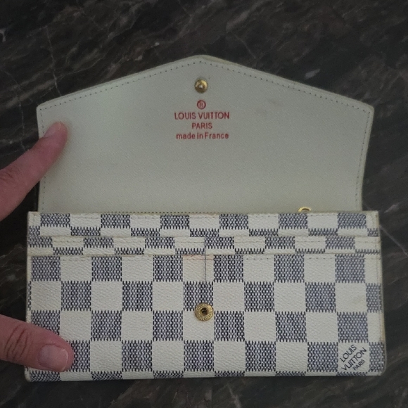 Wallet - Picture 2 of 4